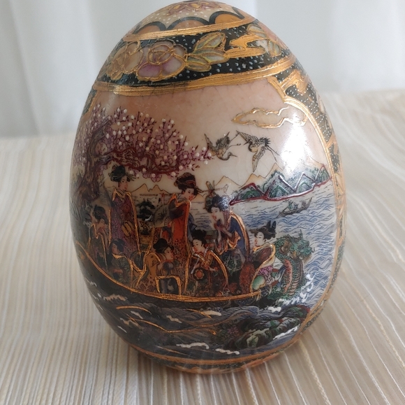 SATSUMA VINTAGE EGG. - Picture 2 of 4